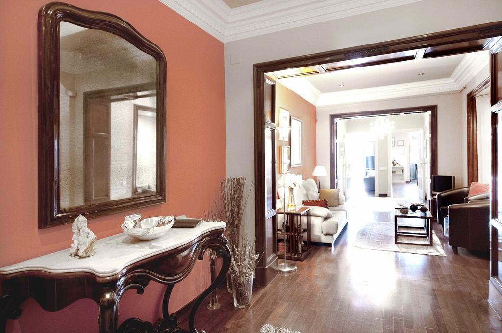 You Stylish The Most Luxury Apartment Barcelona Exterior foto